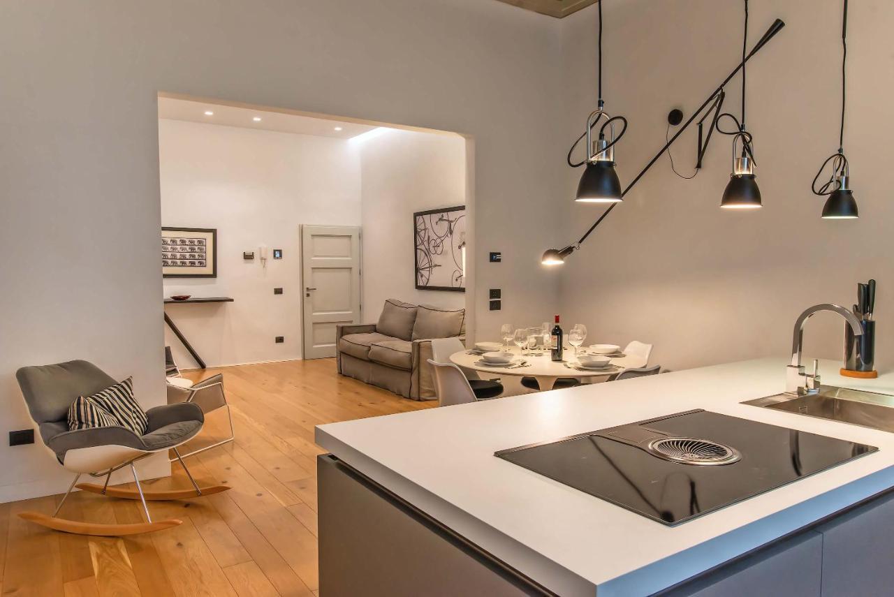 The Charm Of Santa Croce Apartment ฟลอเรนซ์ ภายนอก รูปภาพ