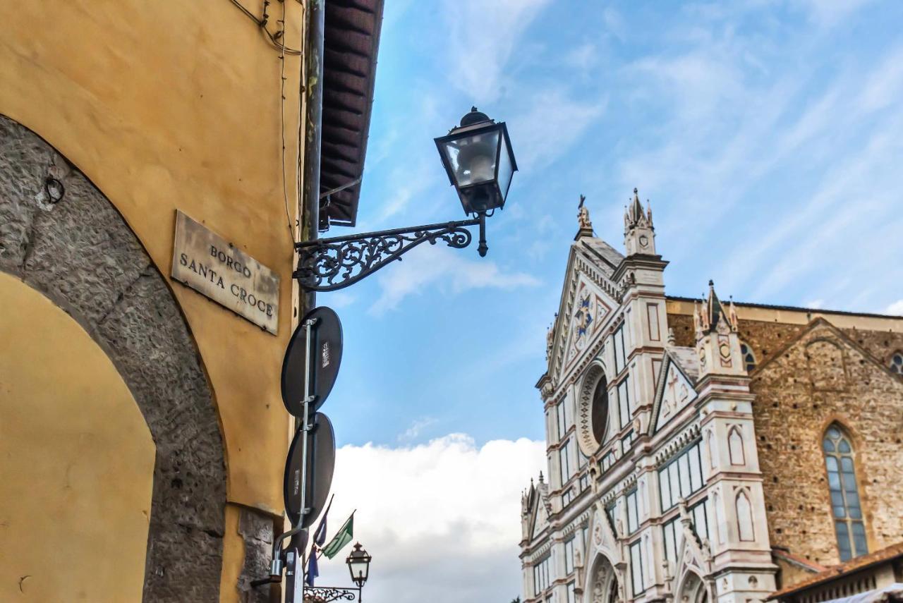 The Charm Of Santa Croce Apartment ฟลอเรนซ์ ภายนอก รูปภาพ