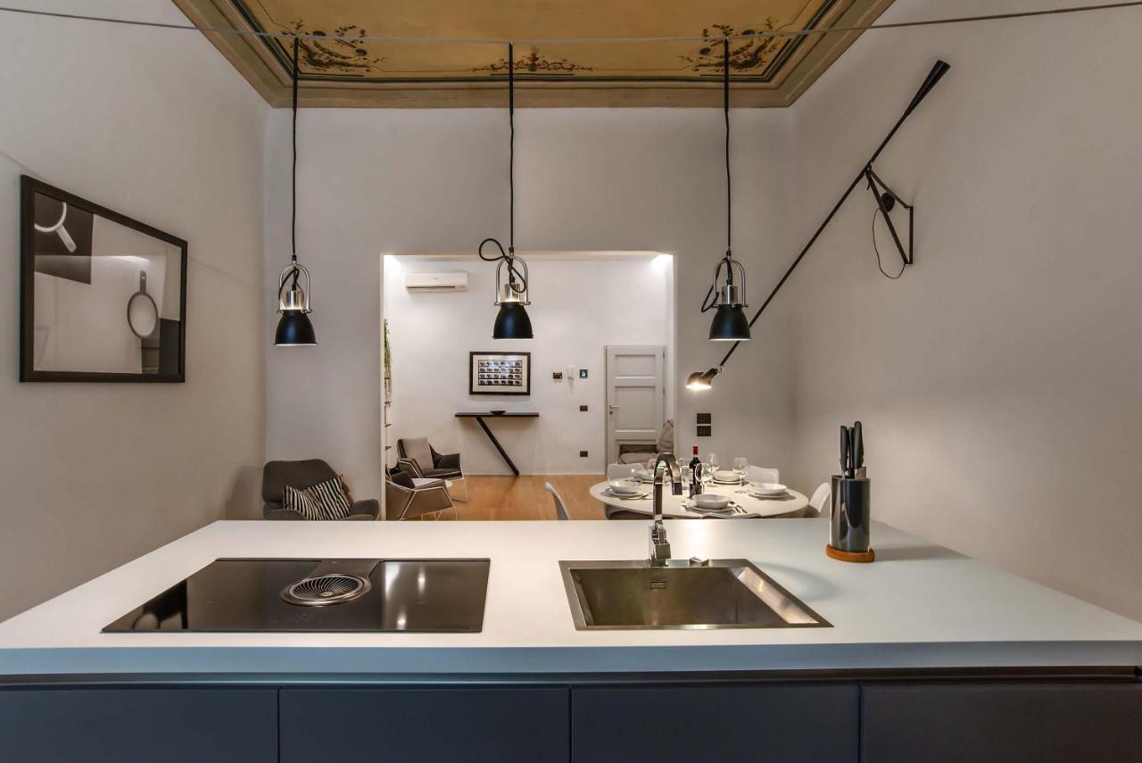 The Charm Of Santa Croce Apartment ฟลอเรนซ์ ภายนอก รูปภาพ